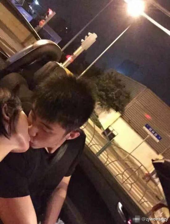 黄景瑜照片最新爆料微博,帅气魅力引网友热议 第2张 黄景瑜照片最新爆料微博,帅气魅力引网友热议 第2张